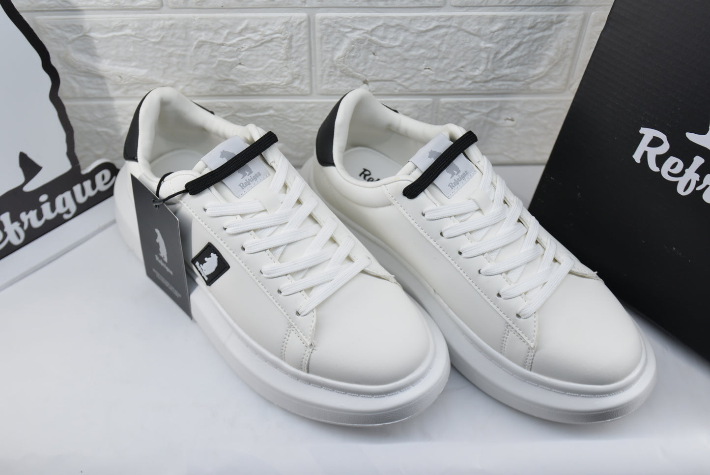 Sneakers Refrigue ART. SMOKY WHITE \ BLACK