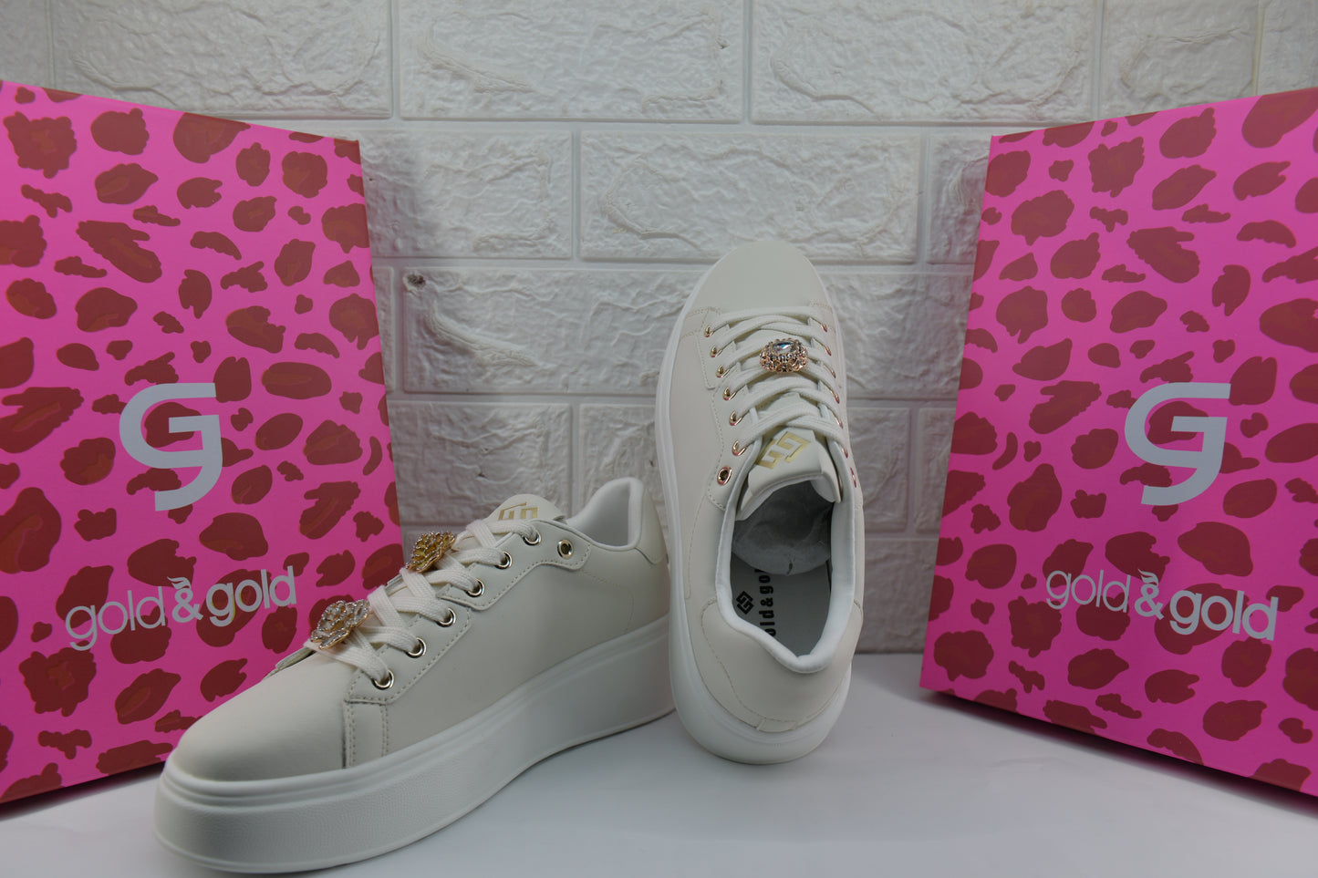 Sneakers Gold & Gold GB 916 ORO